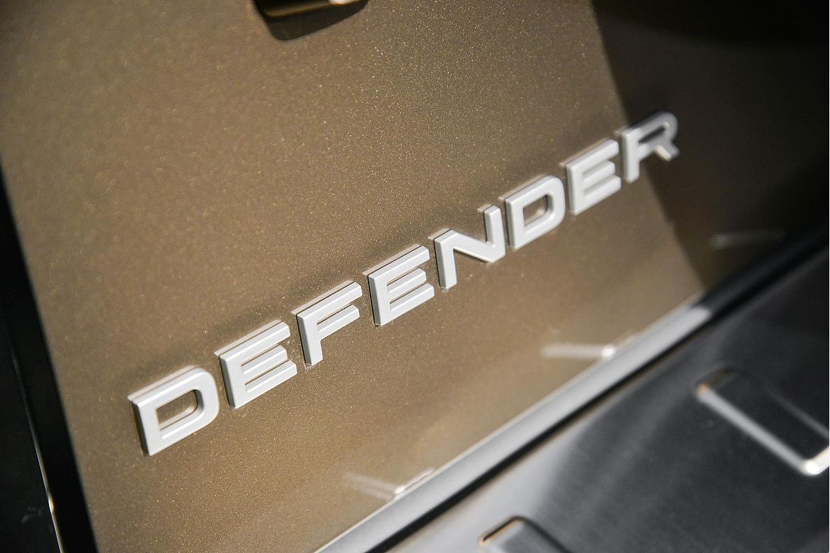 2023 Land Rover Defender 90 D250 S L663