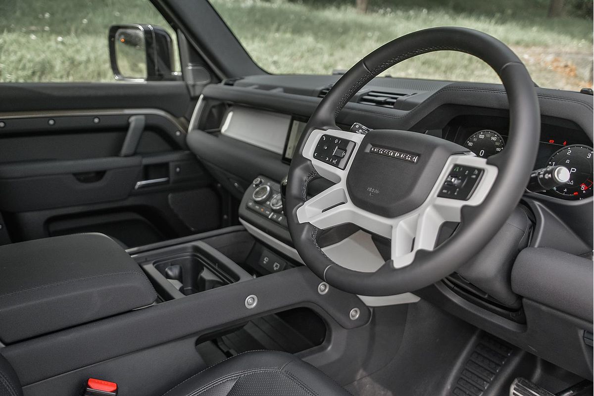 2023 Land Rover Defender 90 D250 S L663