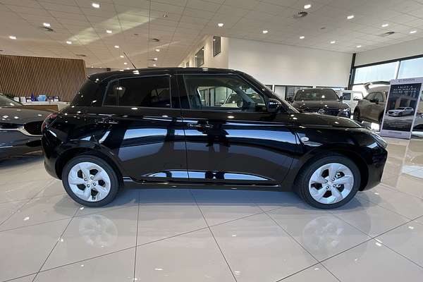 2024 Suzuki Swift Hybrid Plus UZ