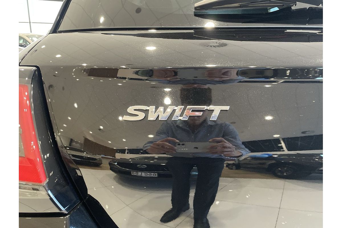 2024 Suzuki Swift Hybrid Plus UZ