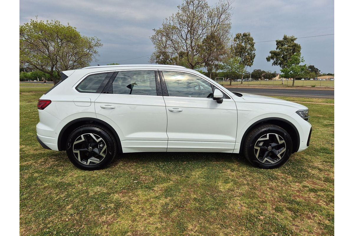 2024 Volkswagen Touareg 170TDI RC
