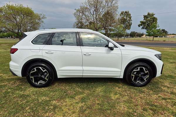2024 Volkswagen Touareg 170TDI RC
