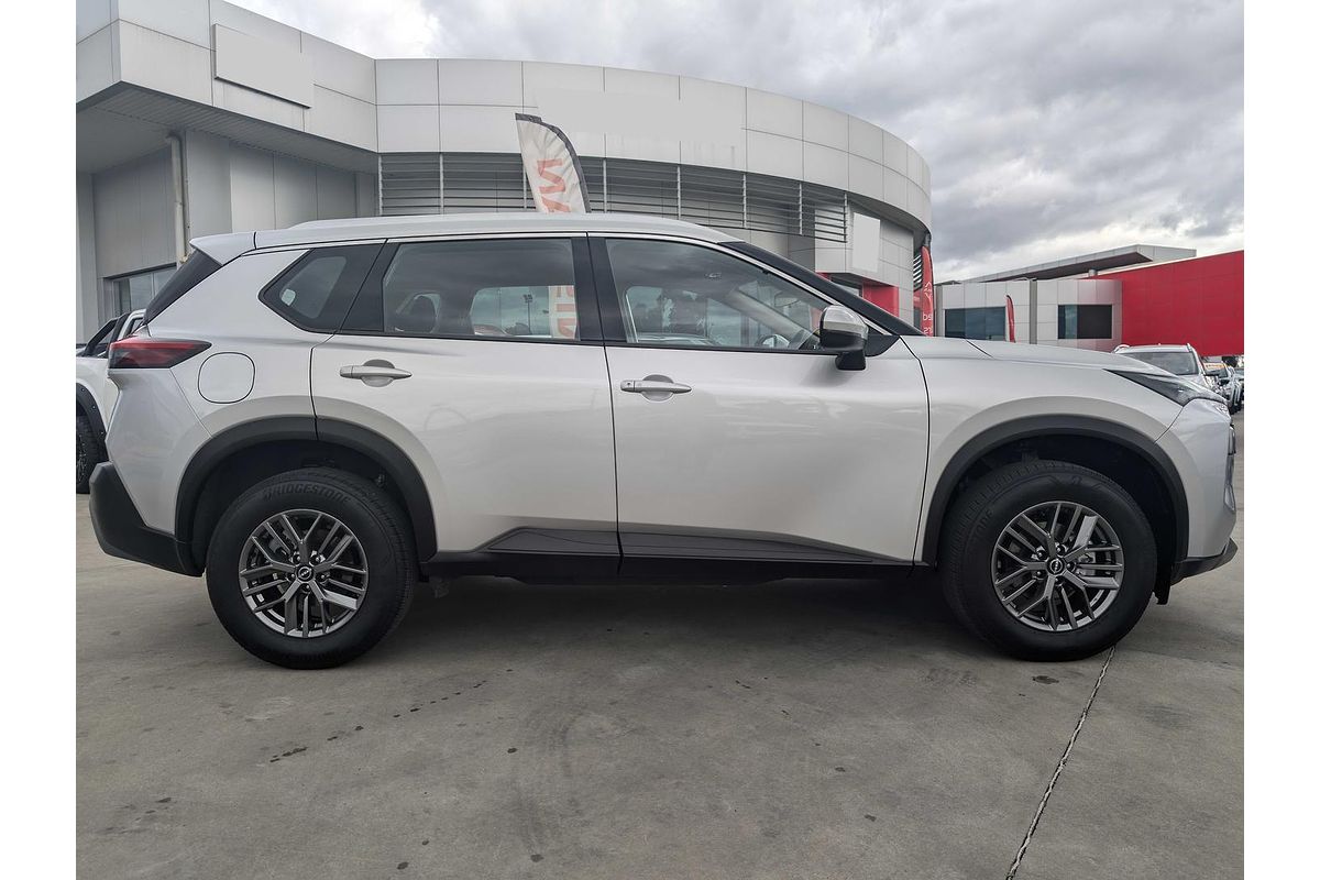 2023 Nissan X-TRAIL ST T33