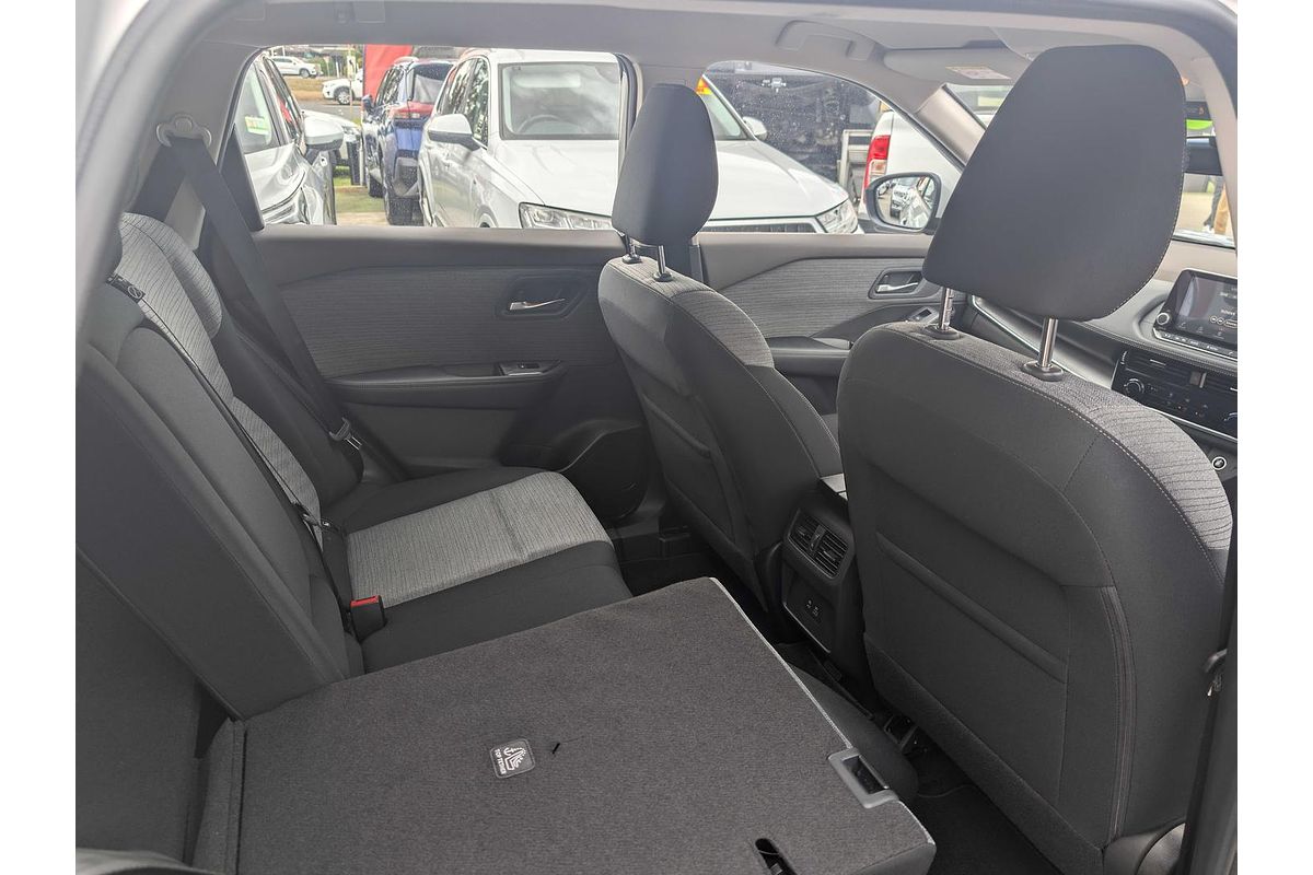 2023 Nissan X-TRAIL ST T33