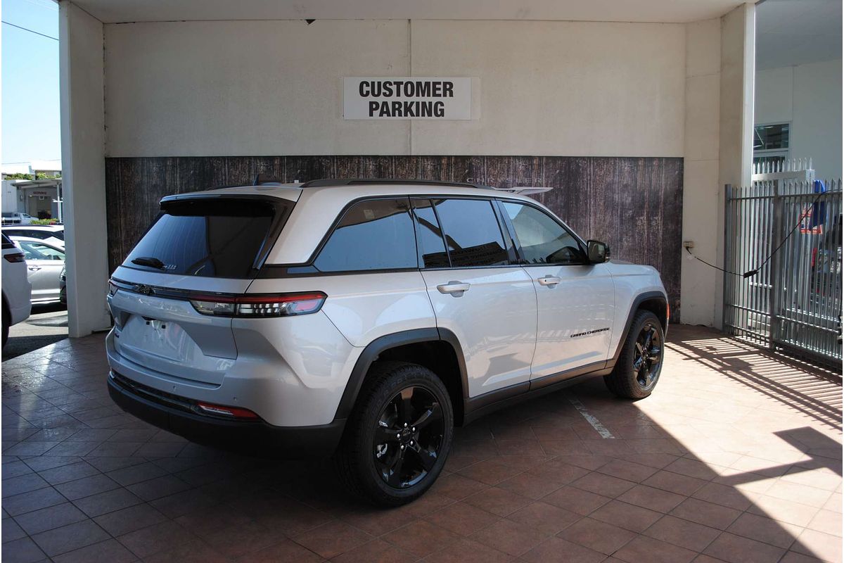 2023 Jeep Grand Cherokee Night Eagle WL