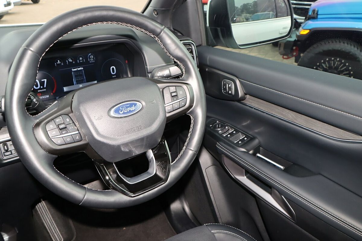 2023 Ford Everest Platinum