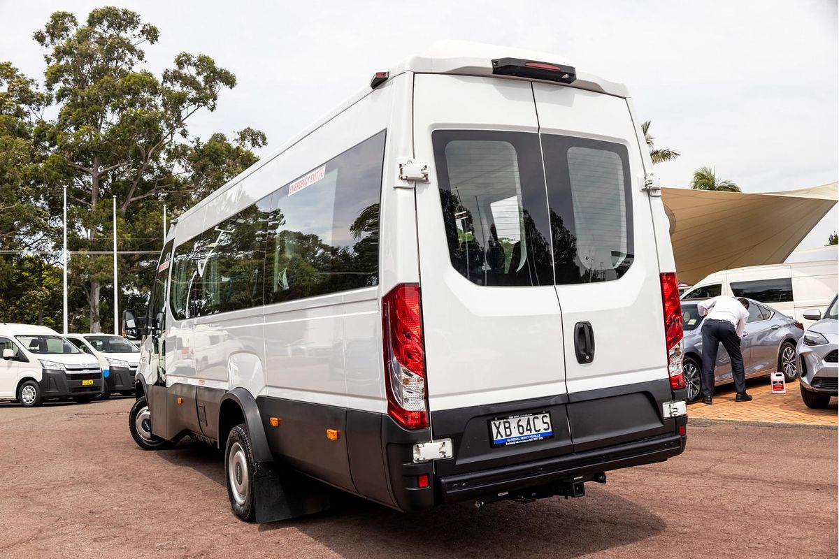 2021 Iveco Daily Minibus Shuttle 16