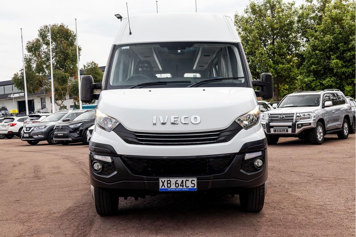 2021 Iveco Daily Minibus Shuttle 16