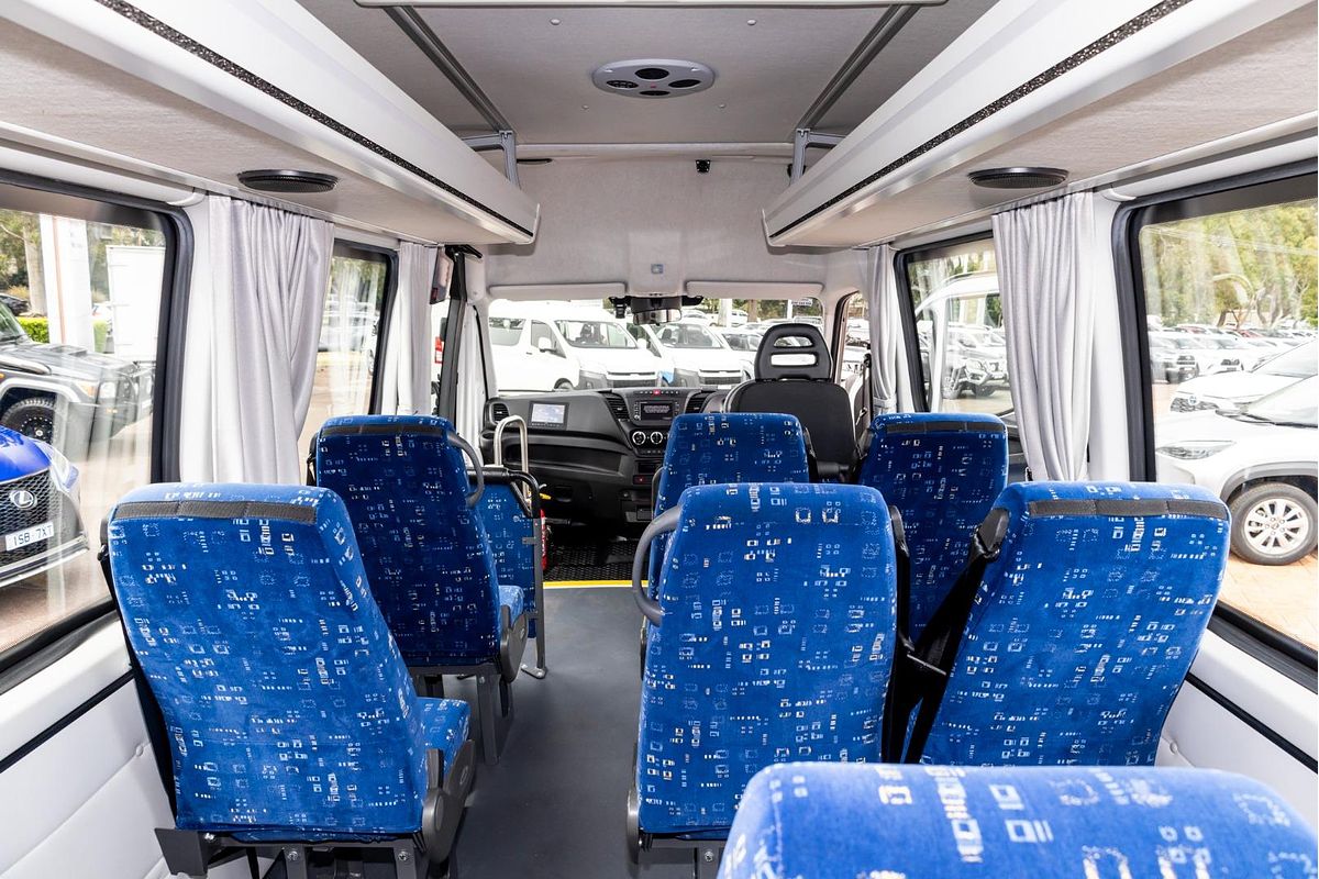2021 Iveco Daily Minibus Shuttle 16