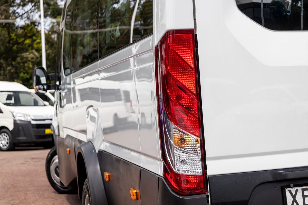 2021 Iveco Daily Minibus Shuttle 16