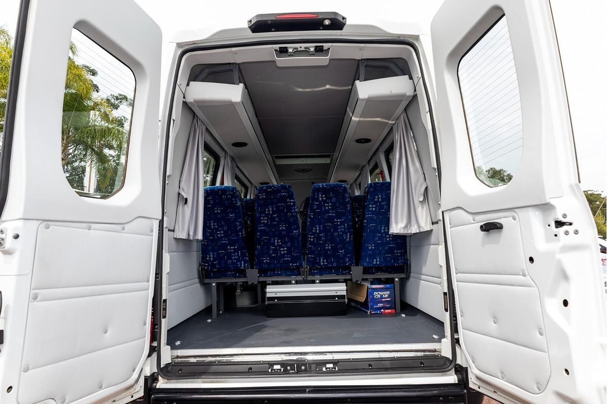 2021 Iveco Daily Minibus Shuttle 16