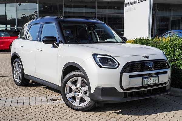 2024 MINI Countryman C Classic U25