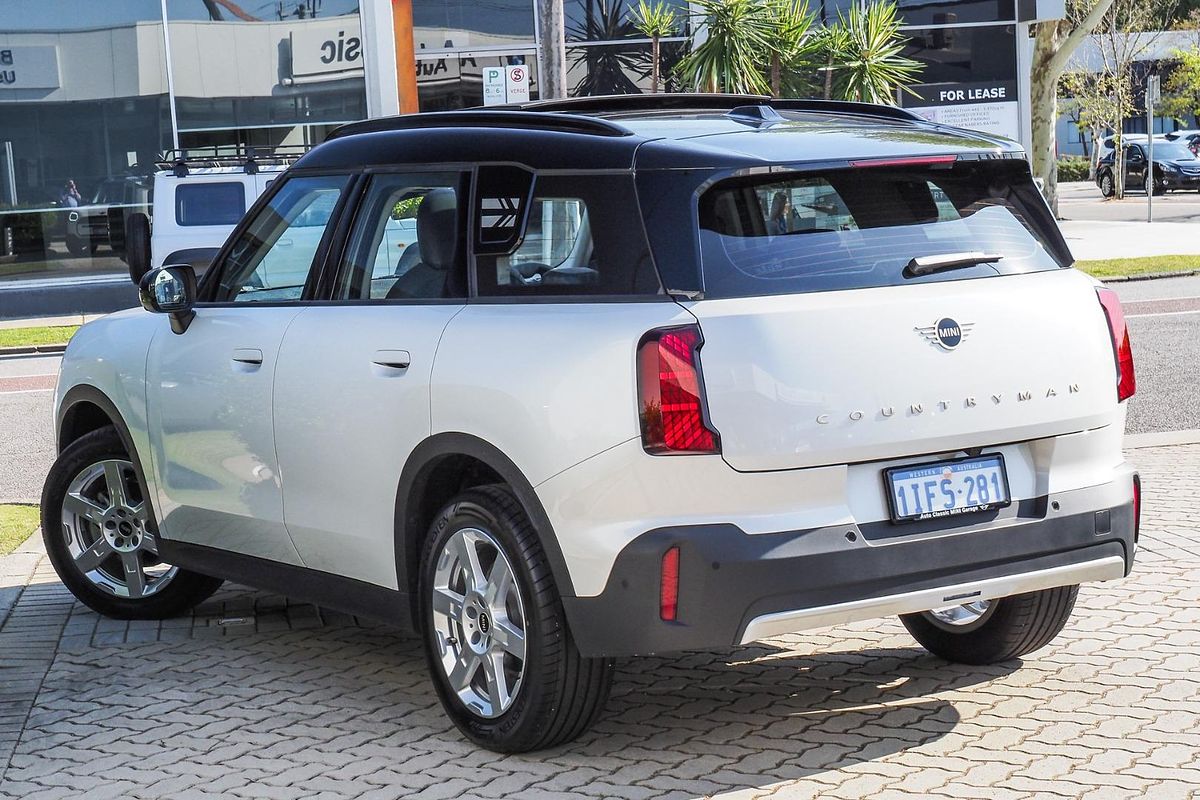 2024 MINI Countryman C Classic U25