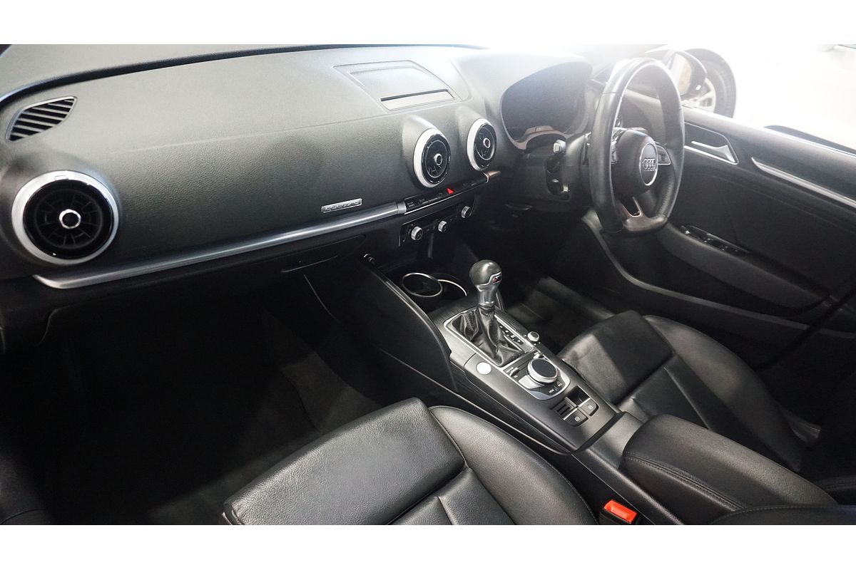 2020 Audi A3 40 TFSI S line plus 8V