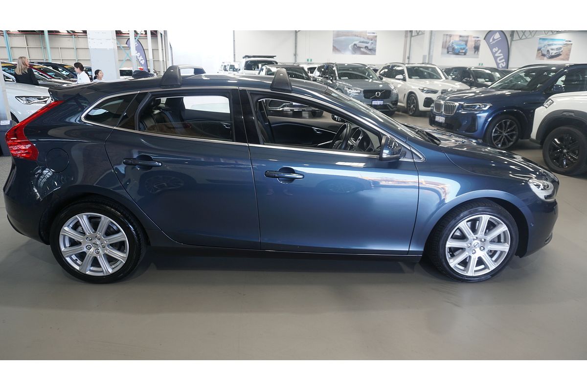 2018 Volvo V40 T4 Inscription