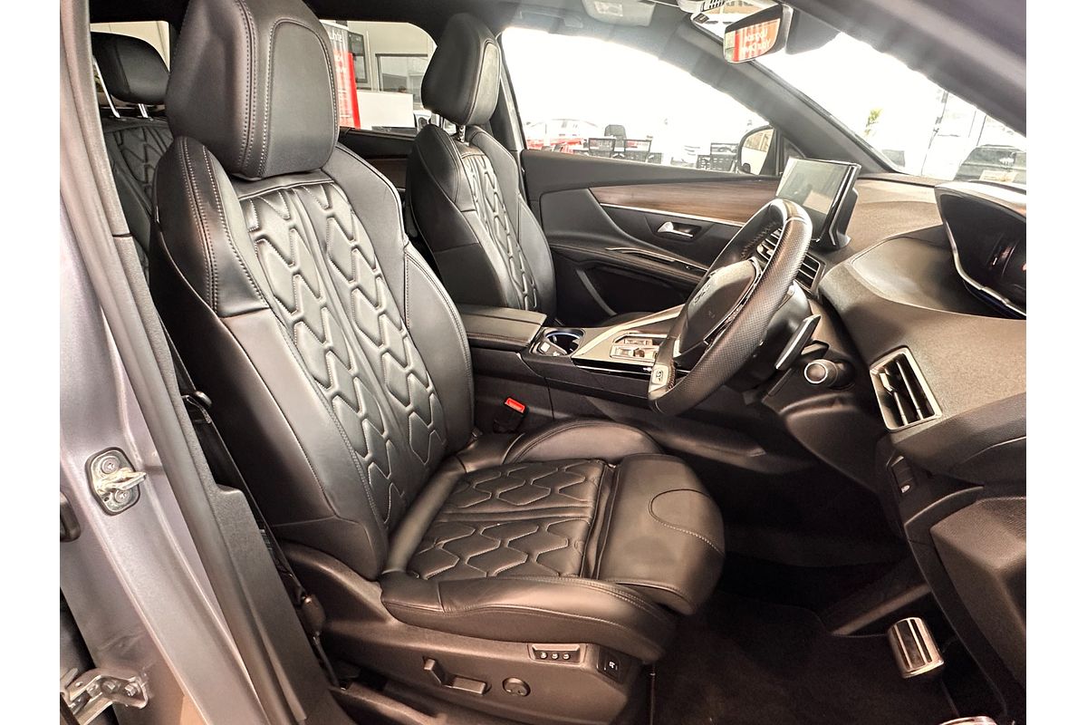 2022 Peugeot 5008 GT P87