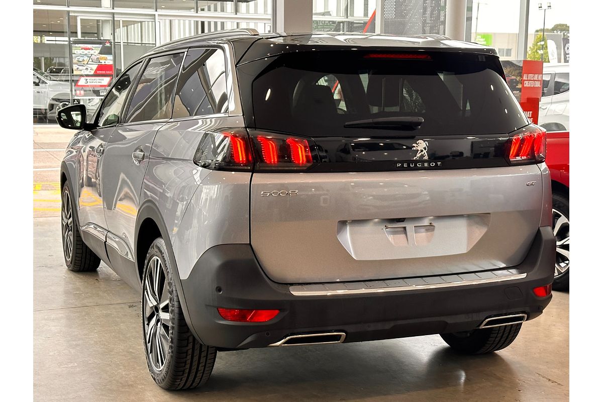 2022 Peugeot 5008 GT P87