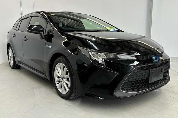 2019 Toyota Corolla Touring Hybrid Touring Hybrid S ZWE211