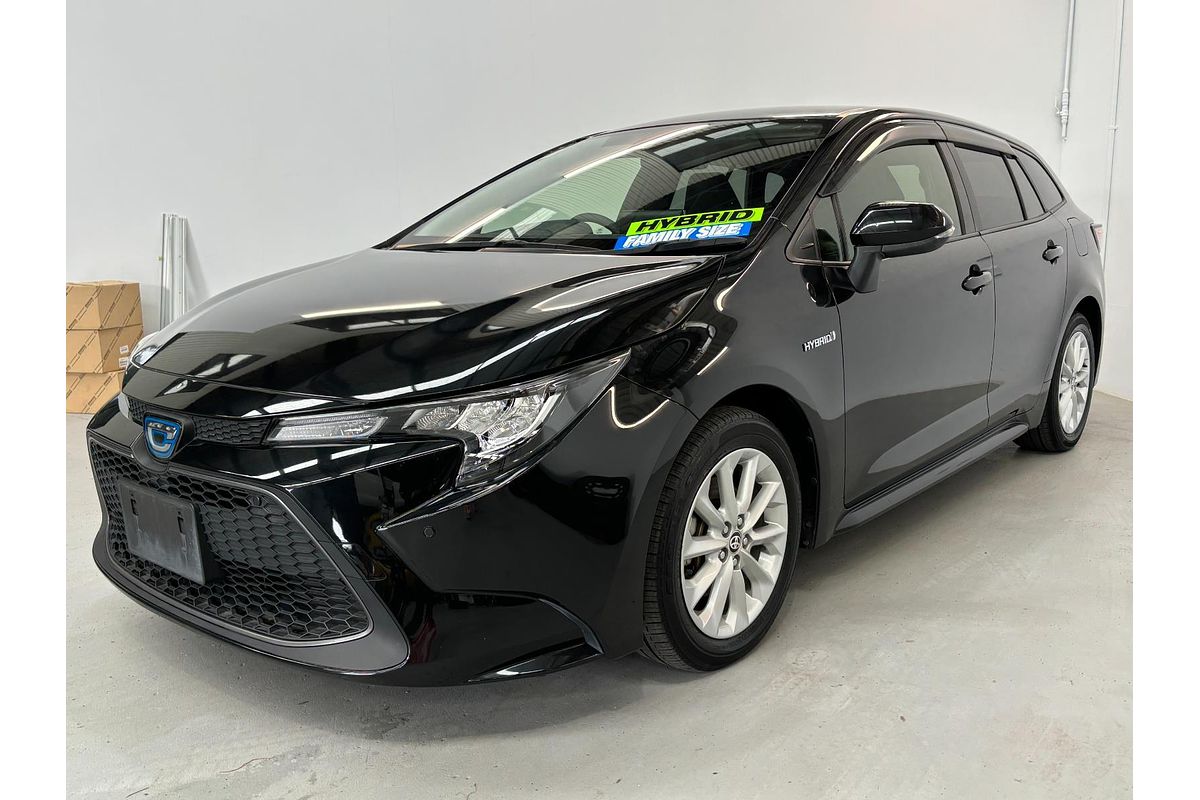 2019 Toyota Corolla Touring Hybrid Touring Hybrid S ZWE211