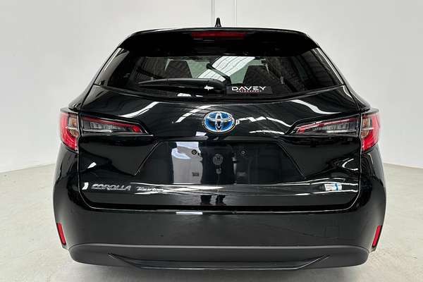 2019 Toyota Corolla Touring Hybrid Touring Hybrid S ZWE211