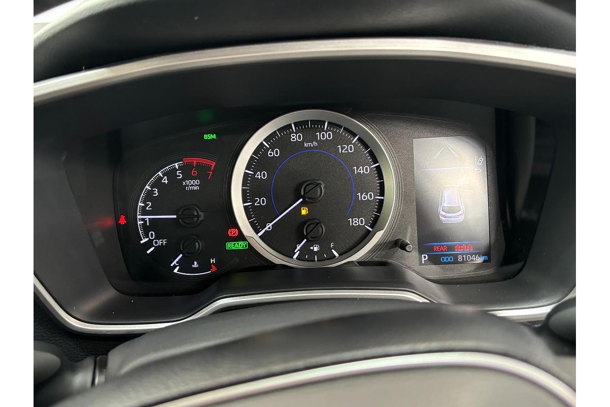 2019 Toyota Corolla Touring Hybrid Touring Hybrid S ZWE211