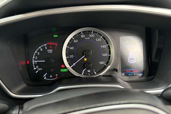 2019 Toyota Corolla Touring Hybrid Touring Hybrid S ZWE211