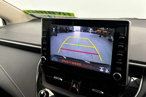 2019 Toyota Corolla Touring Hybrid Touring Hybrid S ZWE211