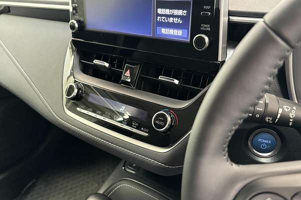 2019 Toyota Corolla Touring Hybrid Touring Hybrid S ZWE211
