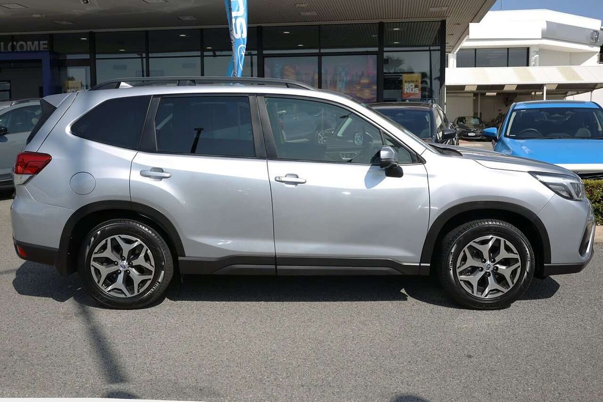 2021 Subaru Forester 2.5i S5