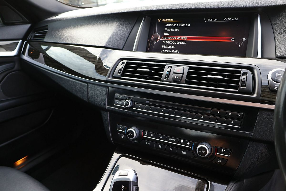 2015 BMW 5 Series 520i M Sport F10 LCI