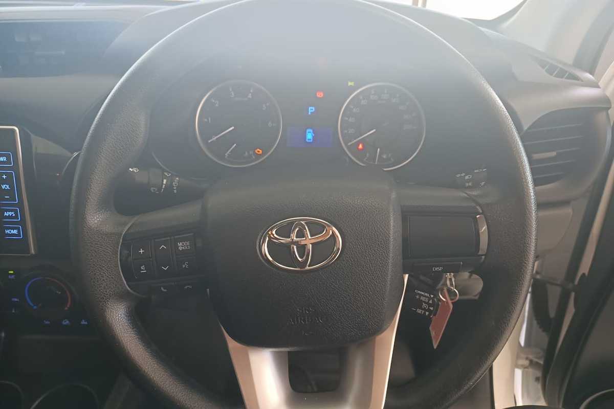 2018 Toyota HILUX SR GUN126R