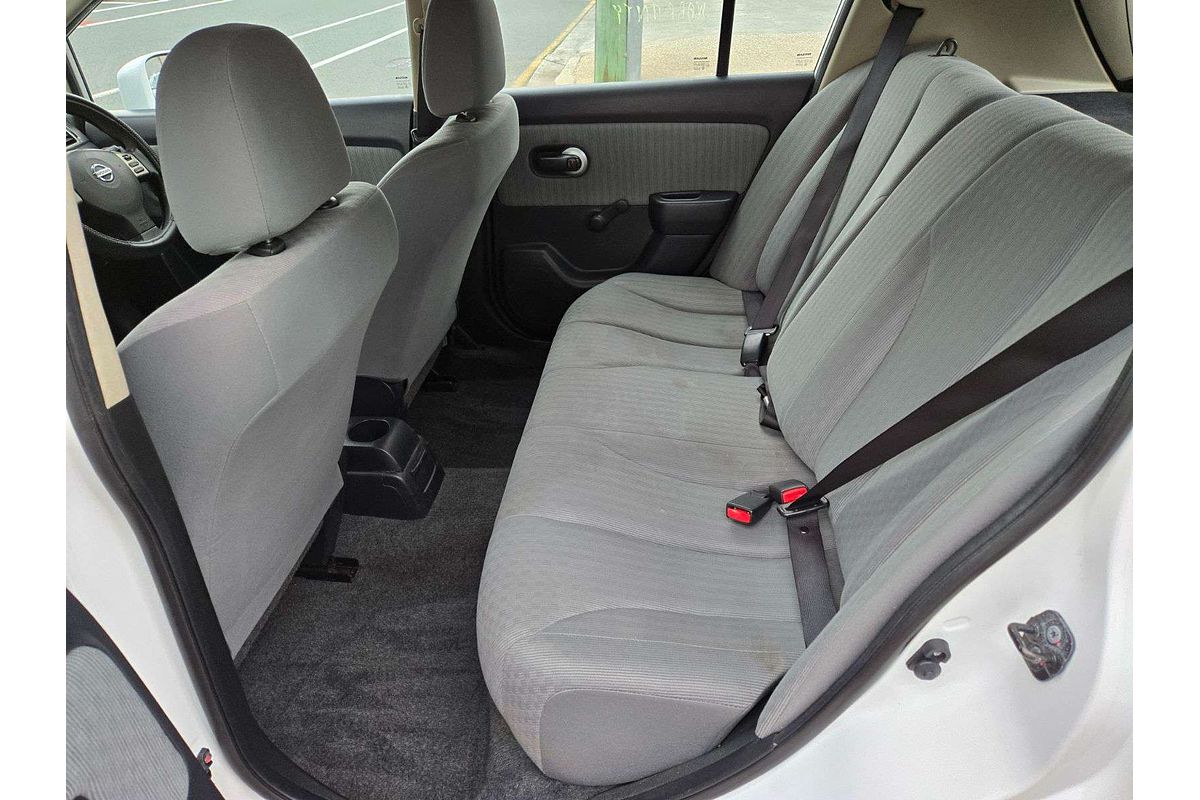 2009 Nissan Tiida ST C11