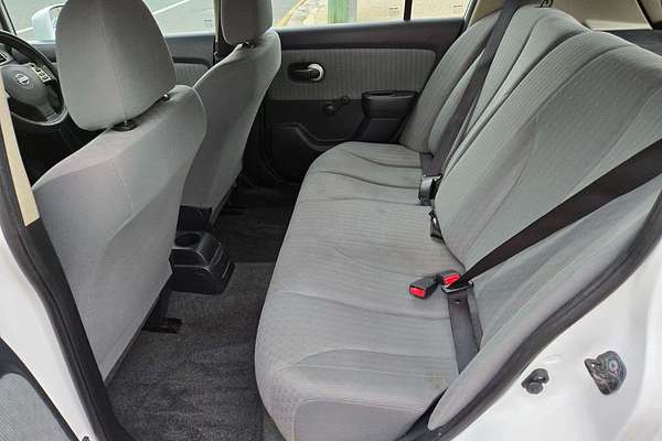 2009 Nissan Tiida ST C11