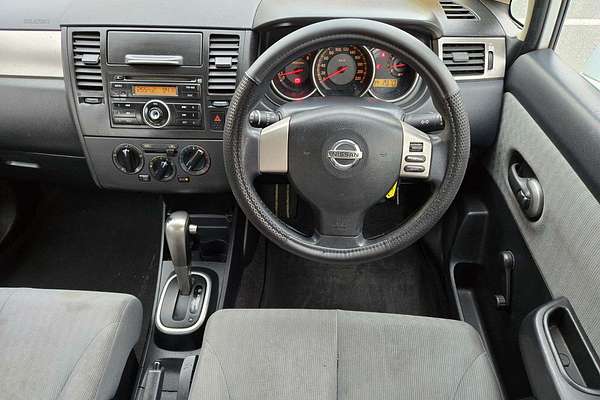 2009 Nissan Tiida ST C11