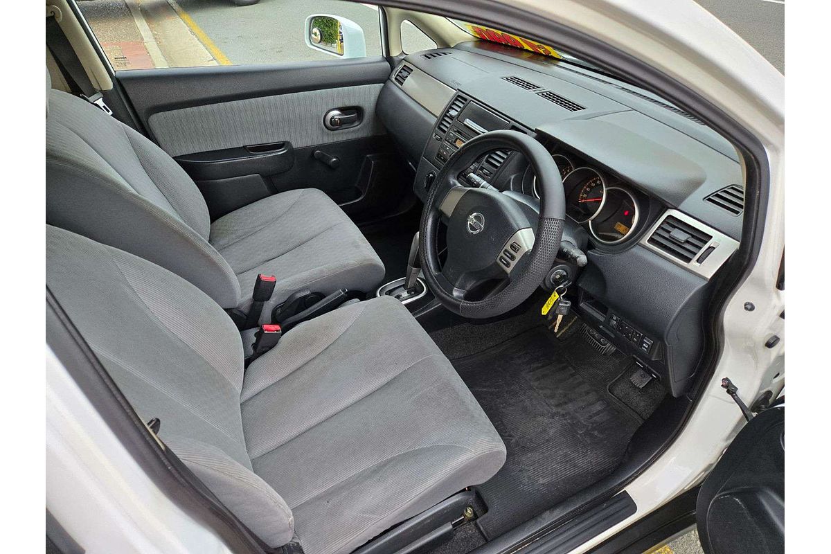2009 Nissan Tiida ST C11