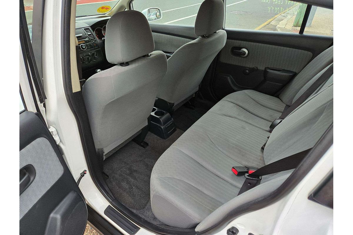 2009 Nissan Tiida ST C11