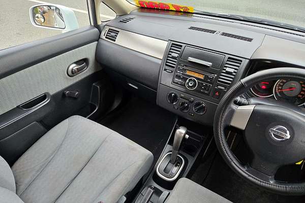2009 Nissan Tiida ST C11