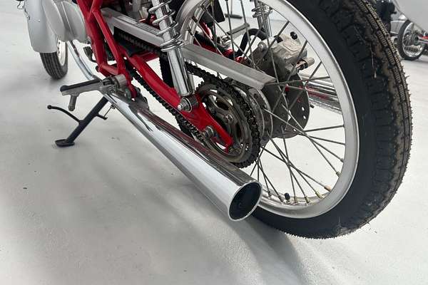 1997 Honda Dream 50 / AC15 (CB50) Dream