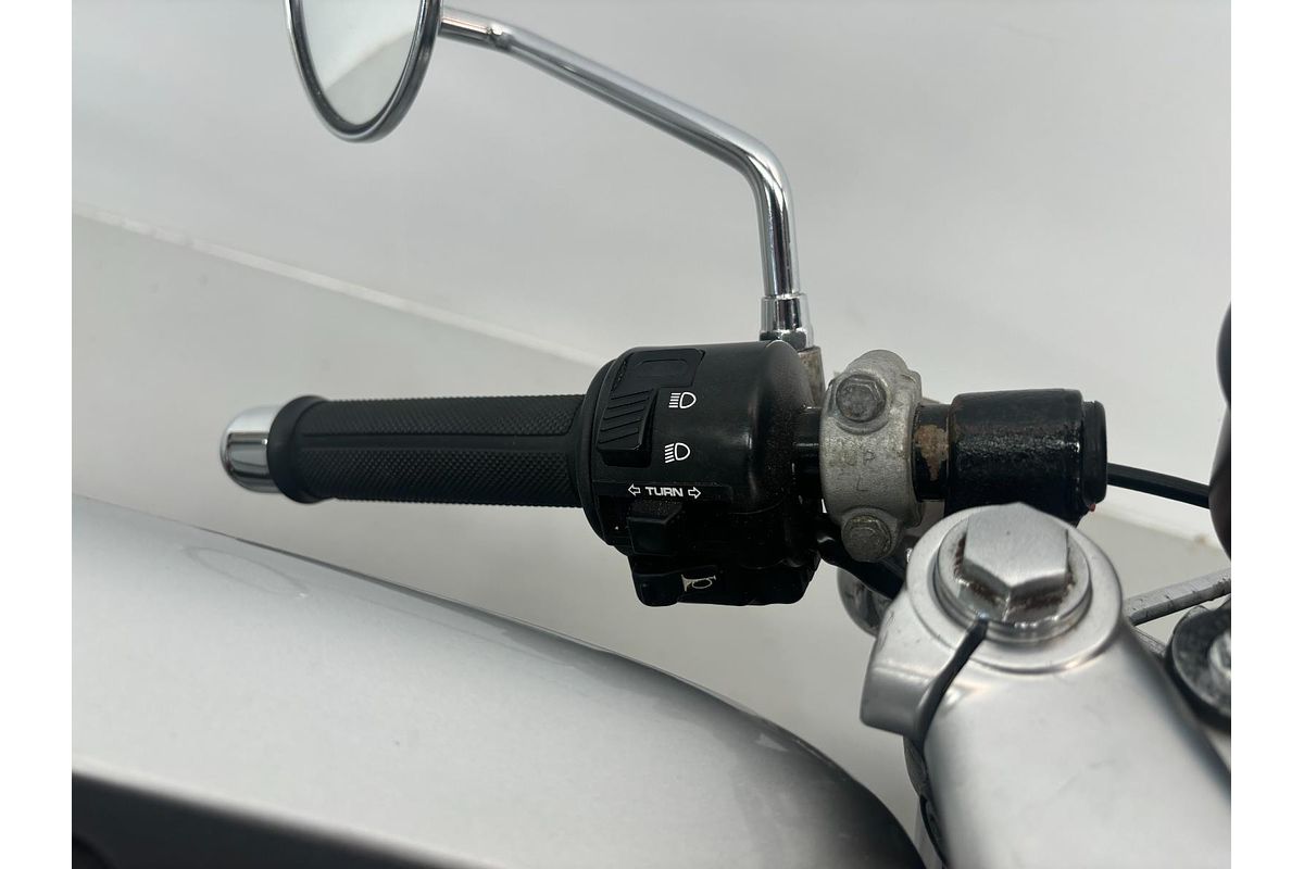 1997 Honda Dream 50 / AC15 (CB50) Dream