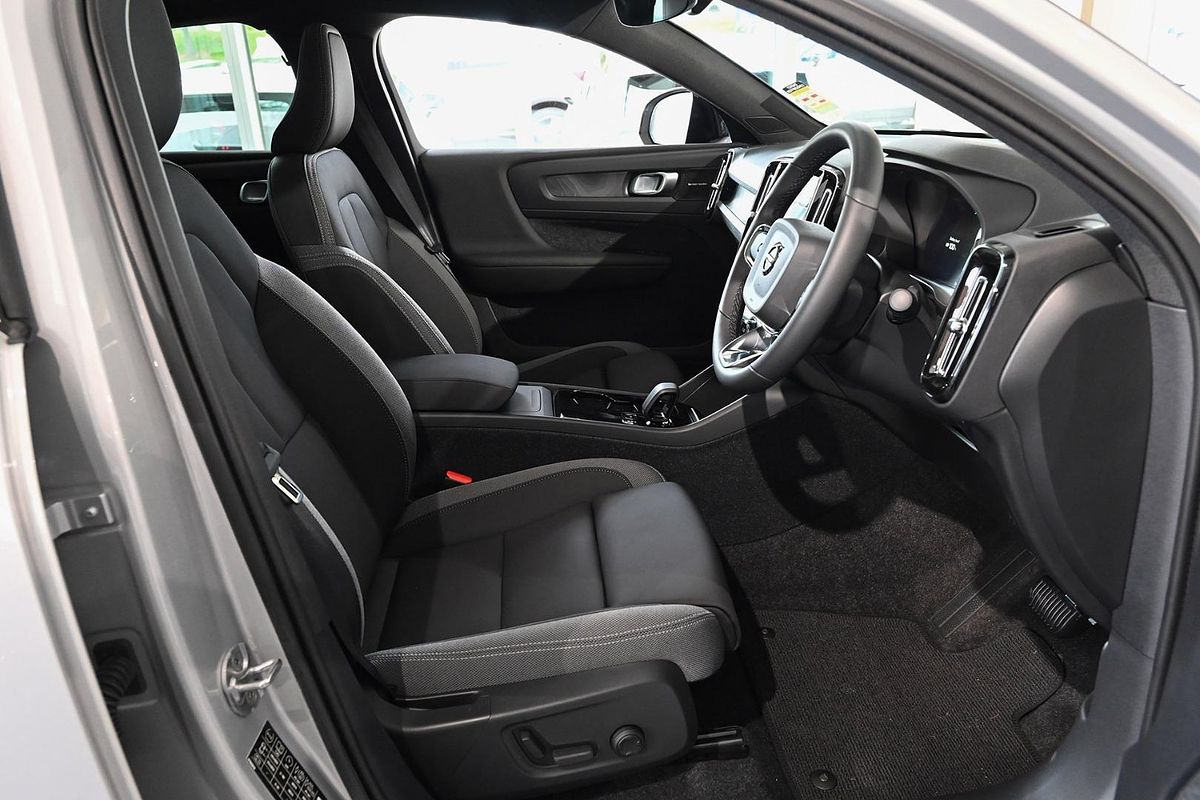 2024 Volvo C40 Recharge Twin