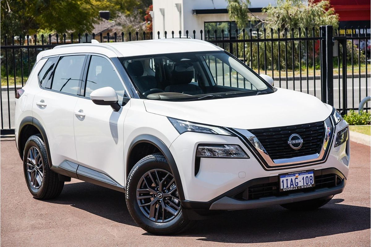 2023 Nissan X-TRAIL ST T33