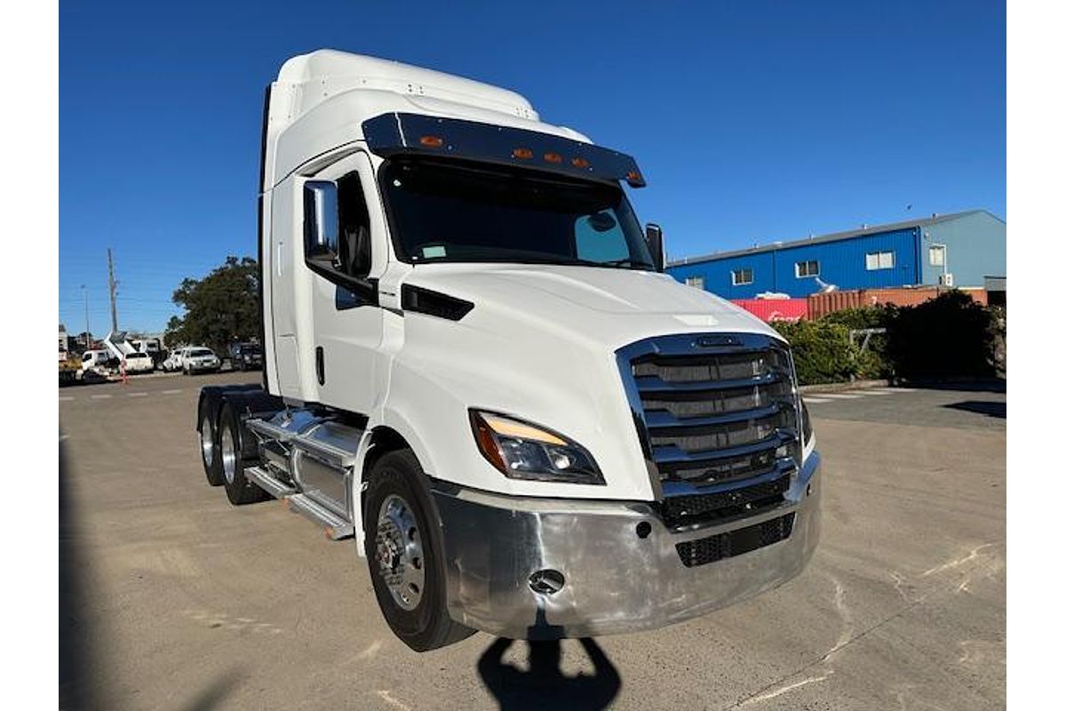2023 Freightliner Cascadia 116