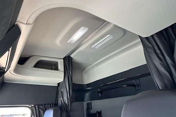 2023 Freightliner Cascadia 116