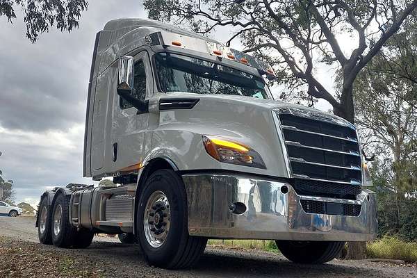 2024 Freightliner Cascadia 126