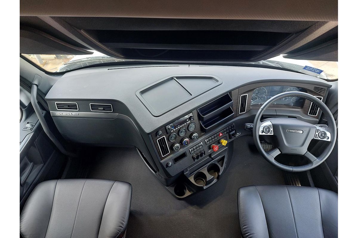 2024 Freightliner Cascadia 126