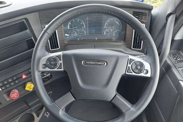 2024 Freightliner Cascadia 126