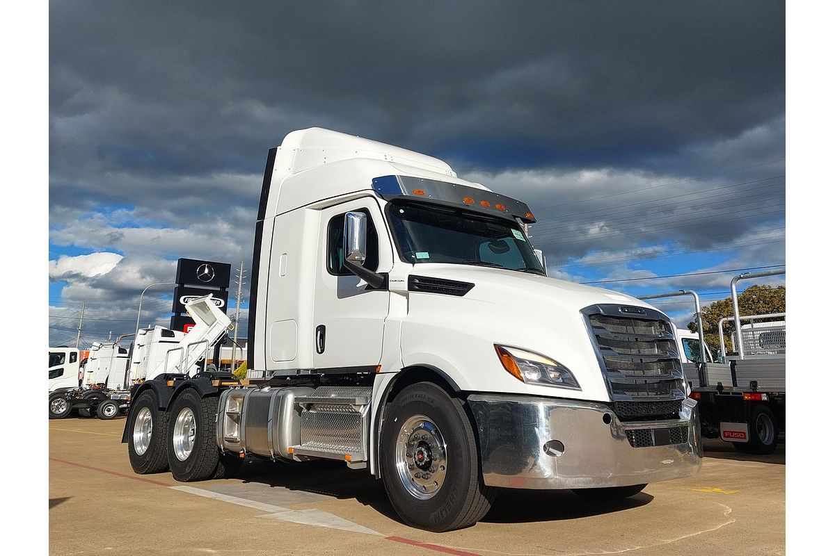 2024 Freightliner Cascadia 126