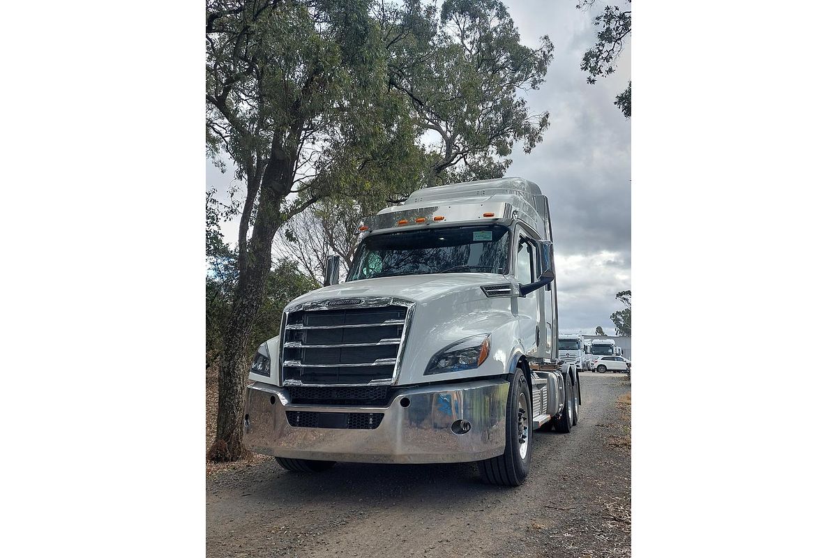 2024 Freightliner Cascadia 126