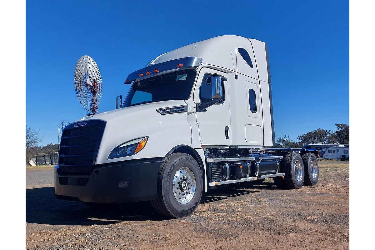 2023 Freightliner Cascadia 126