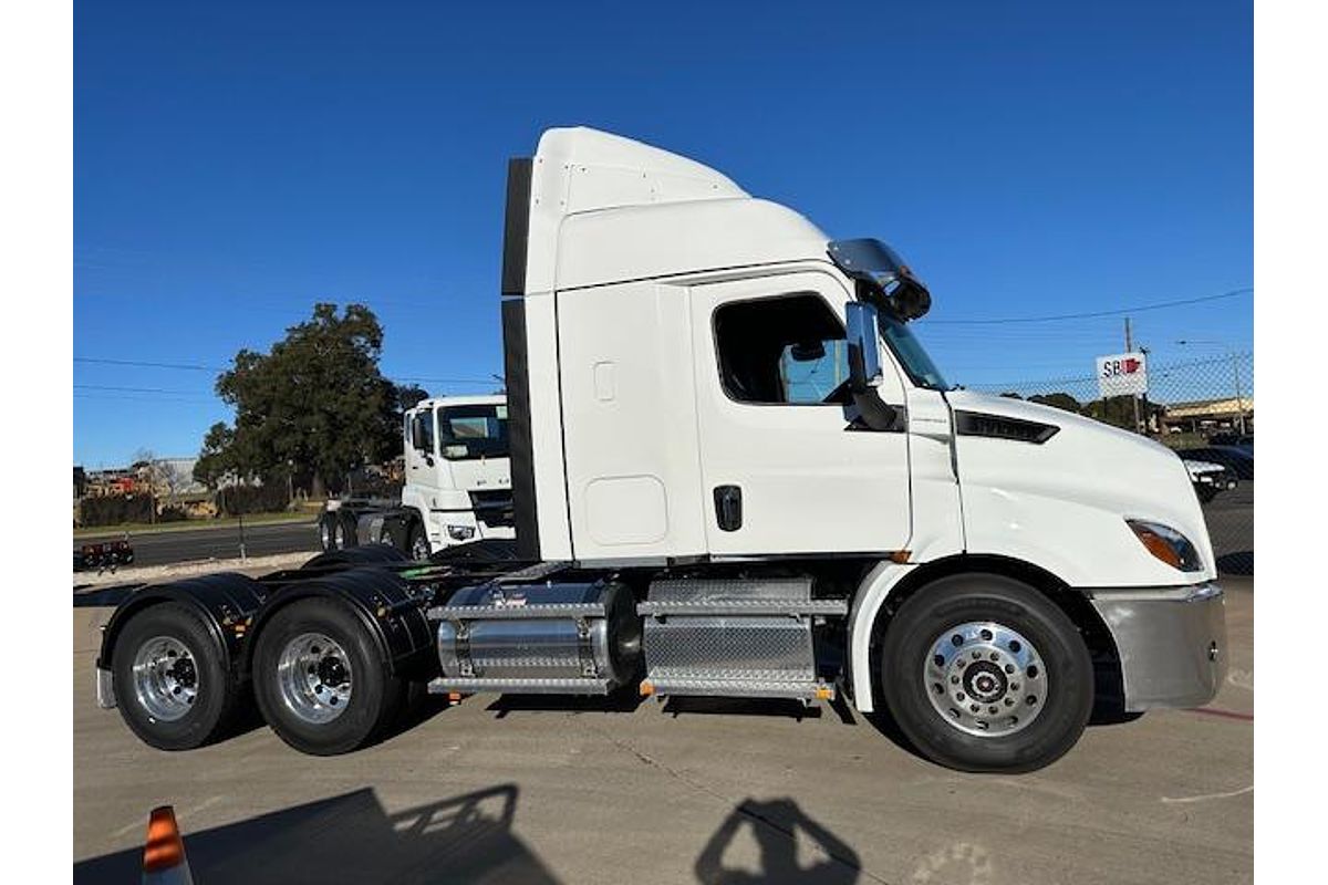 2023 Freightliner Cascadia 116